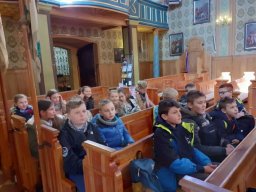 Rok szkolny 2021-2022 - 25. Klasy trzecie w Sanktuarium Najswietszej Marii Panny Krolowej Rodzin